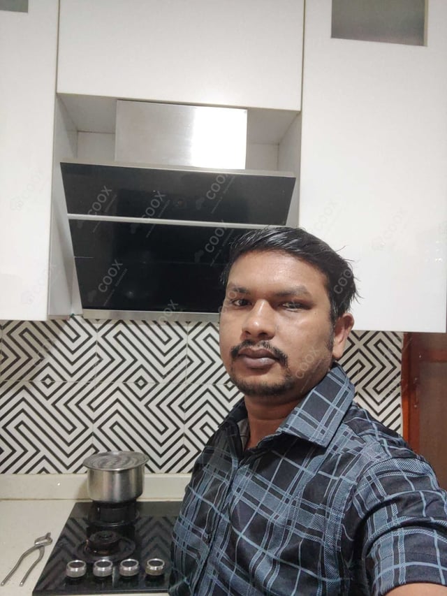 Chef from COOX at bookings. Professional cooks chefs at home