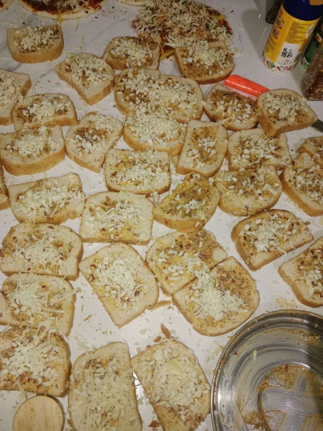 Delicious Garlic Bread with Cheese prepared by COOX