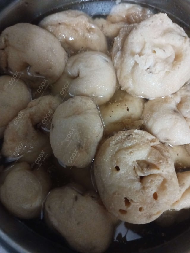 Delicious Dahi Bhalla prepared by COOX