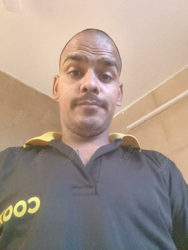 Chef from COOX at bookings. Professional cooks chefs at home
