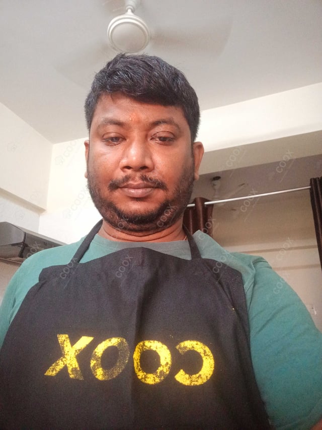 Chef from COOX at bookings. Professional cooks chefs at home
