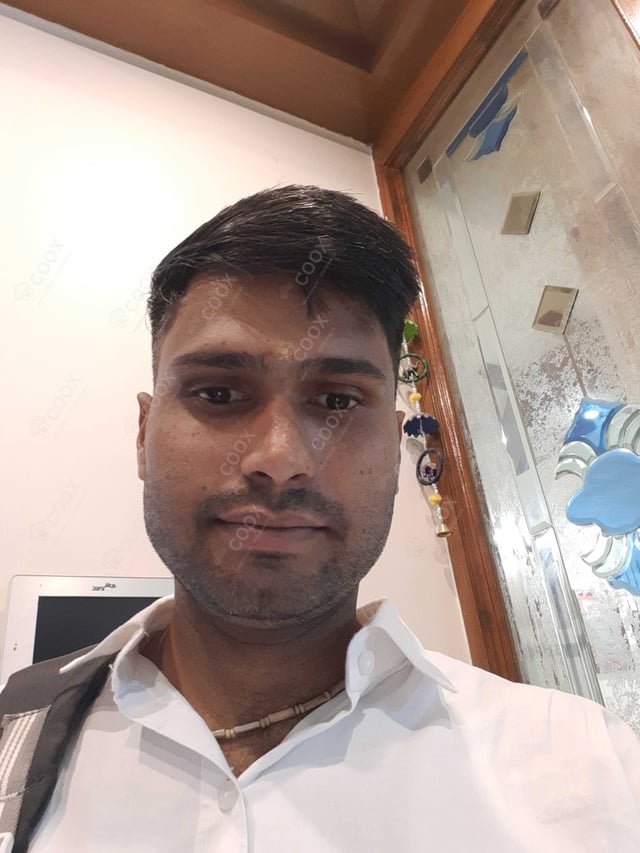 Chef from COOX at bookings. Professional cooks chefs at home