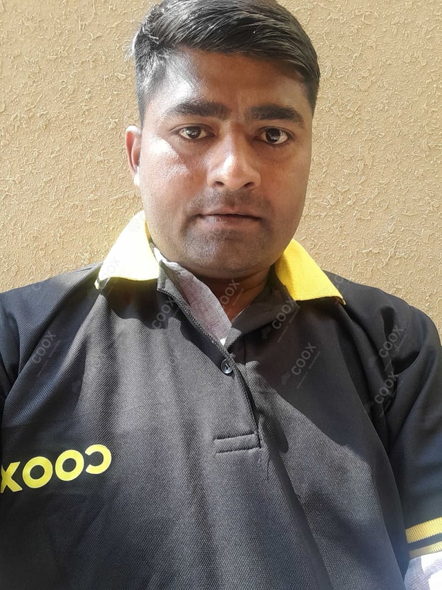 Chef from COOX at bookings. Professional cooks chefs at home
