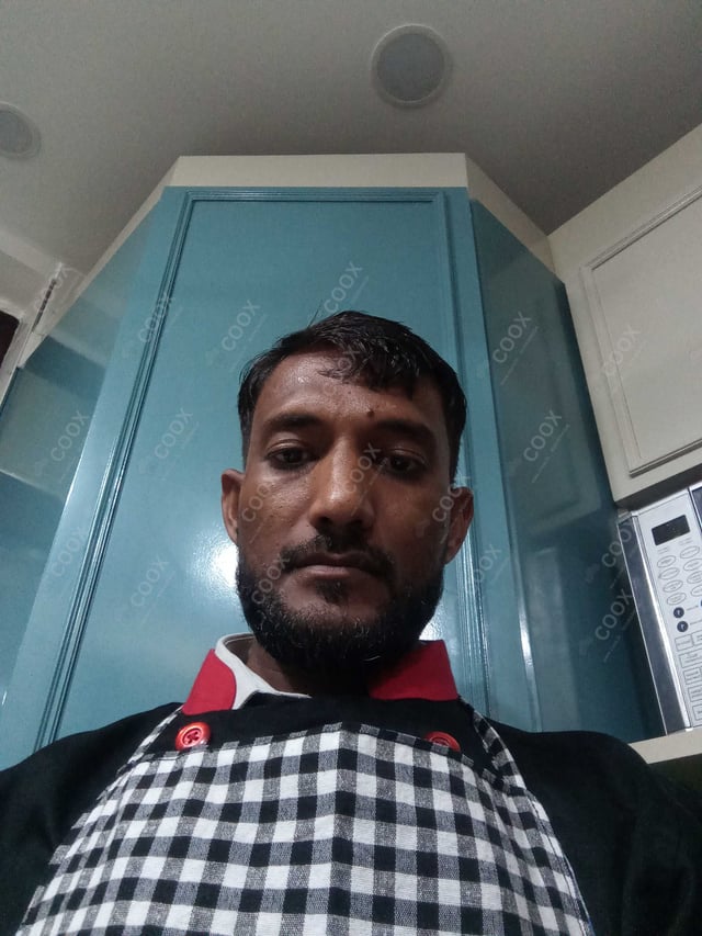 Chef from COOX at bookings. Professional cooks chefs at home