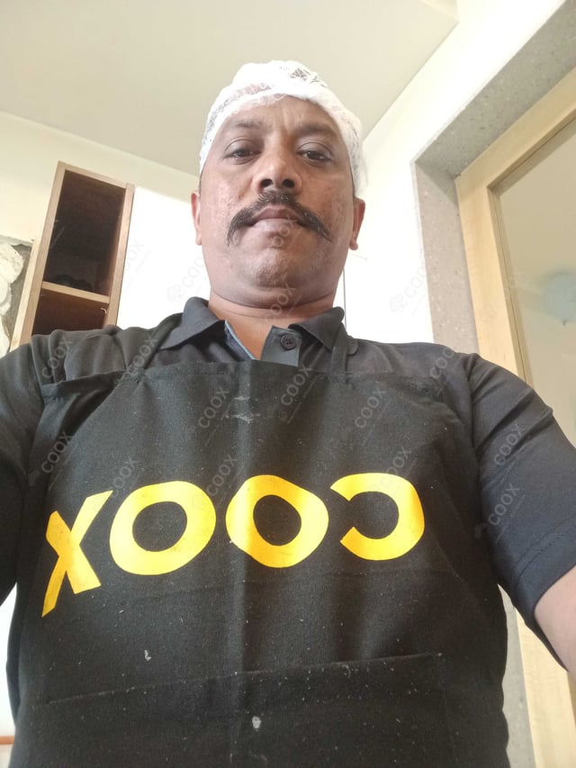 Chef from COOX at bookings. Professional cooks chefs at home