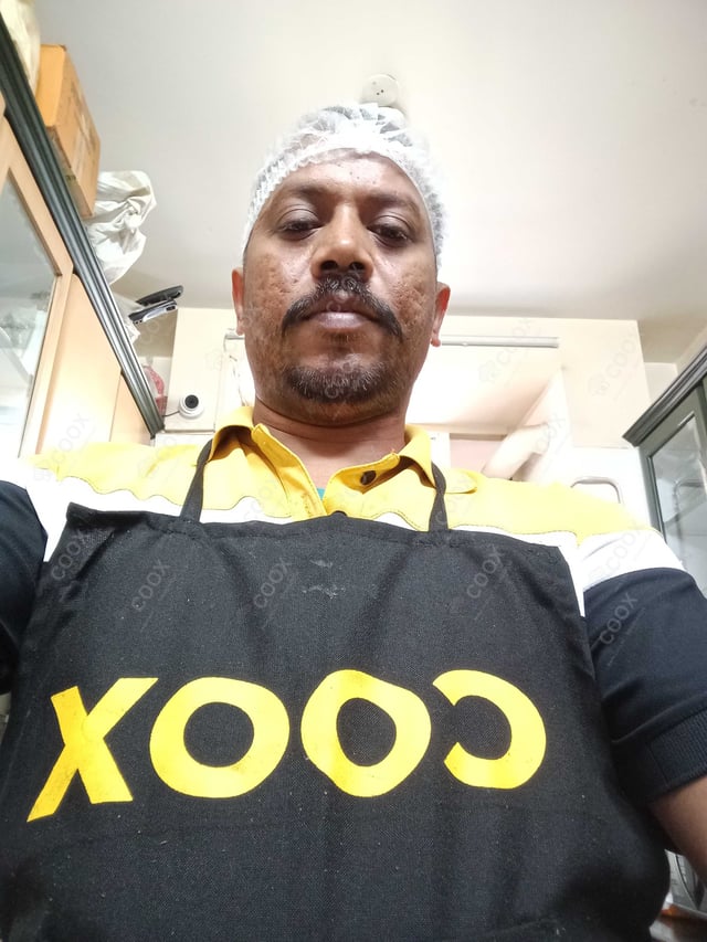 Chef from COOX at bookings. Professional cooks chefs at home