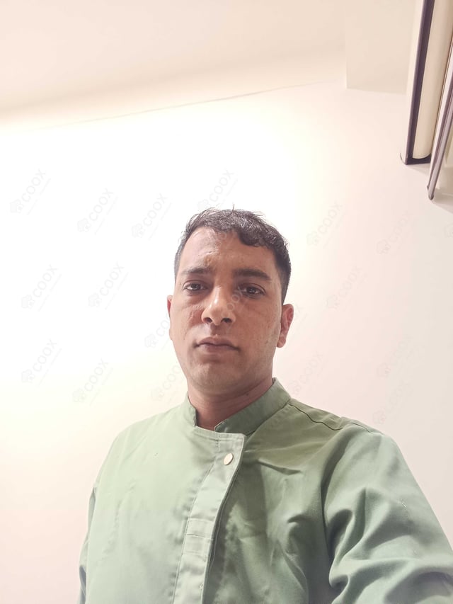 Chef from COOX at bookings. Professional cooks chefs at home