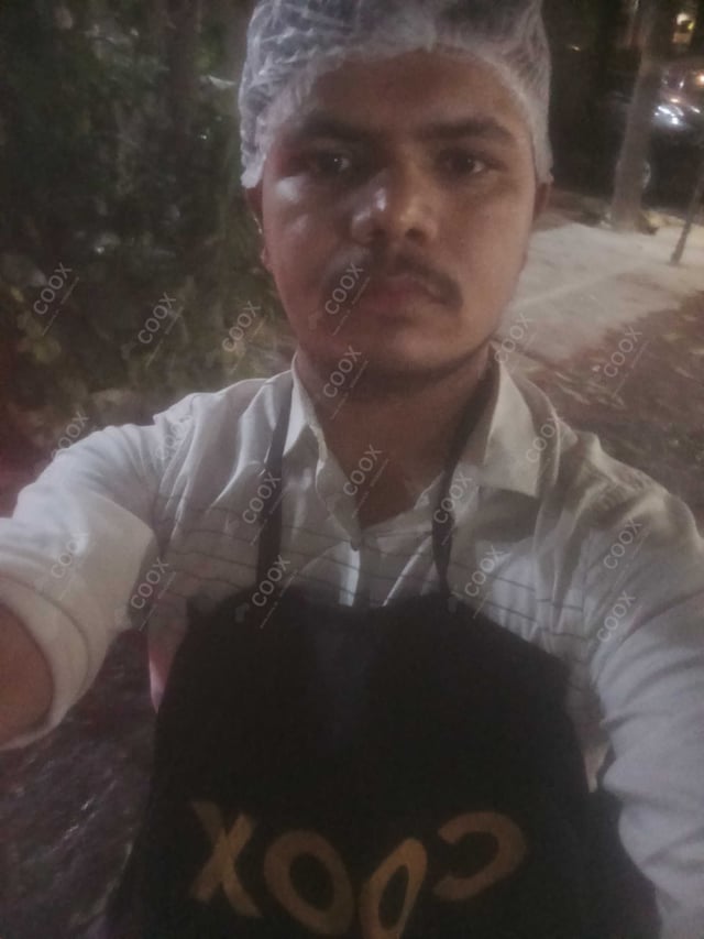 Chef from COOX at bookings. Professional cooks chefs at home
