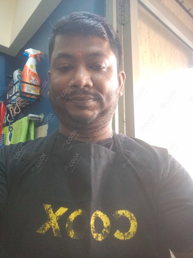 Chef from COOX at bookings. Professional cooks chefs at home