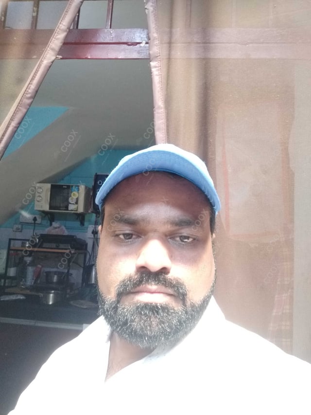 Chef from COOX at bookings. Professional cooks chefs at home