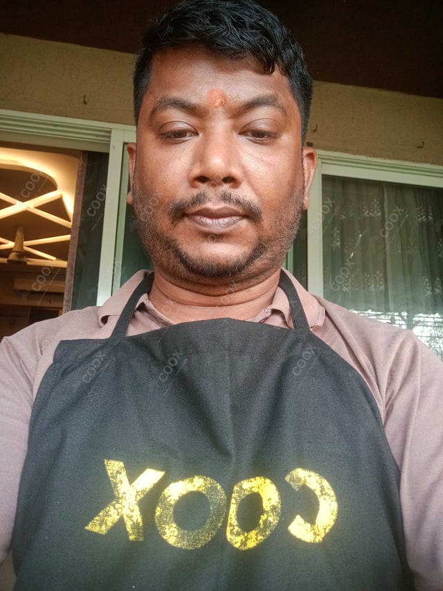 Chef from COOX at bookings. Professional cooks chefs at home