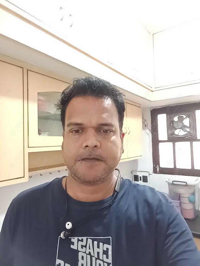 Chef from COOX at bookings. Professional cooks chefs at home