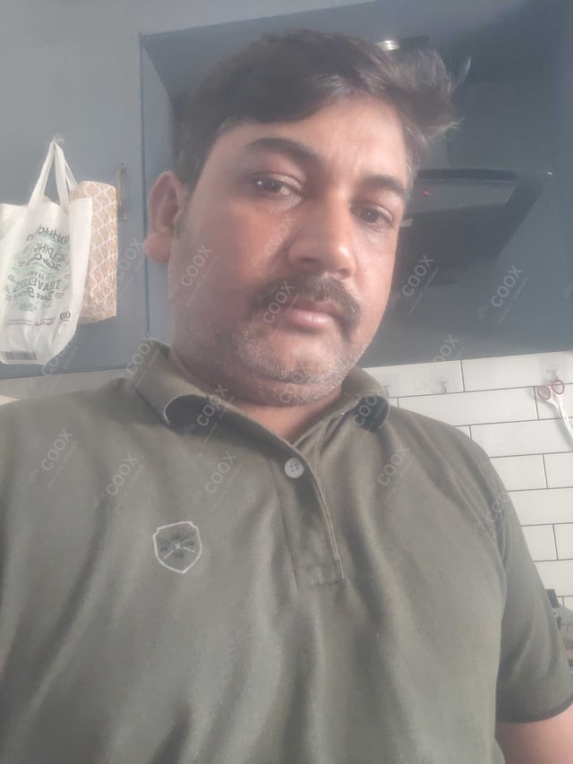 Chef from COOX at bookings. Professional cooks chefs at home