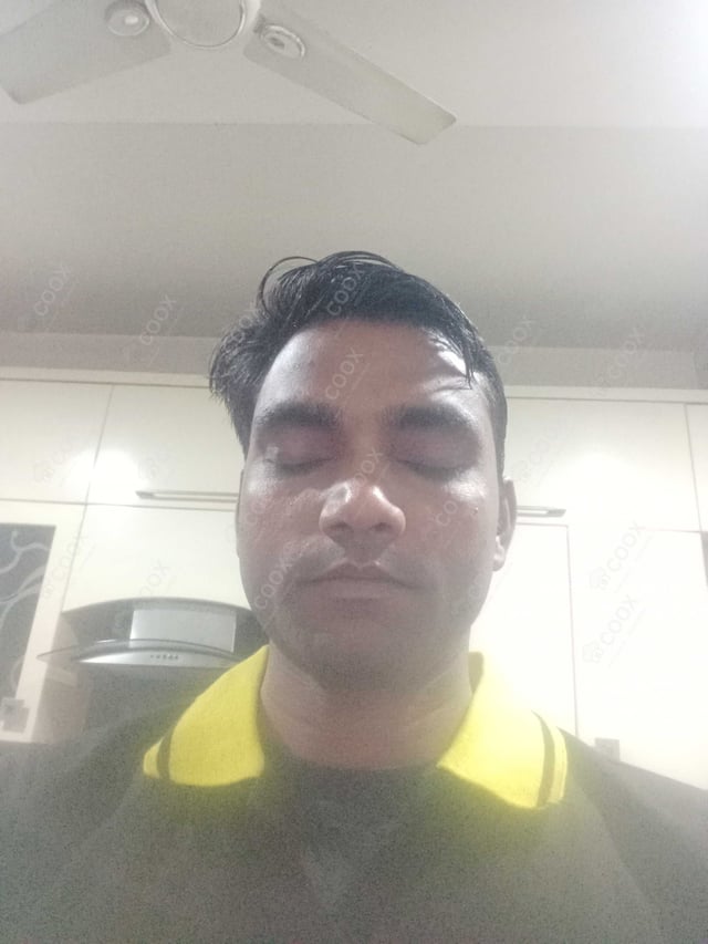 Chef from COOX at bookings. Professional cooks chefs at home