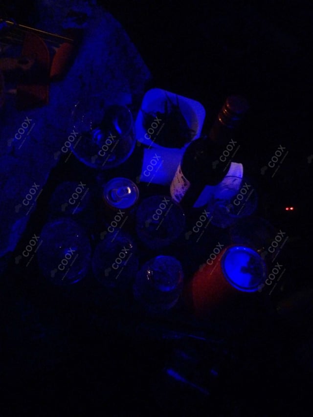 Delicious Regular Soft Drinks, Hard Drinks, Beers, Juices, W prepared by COOX