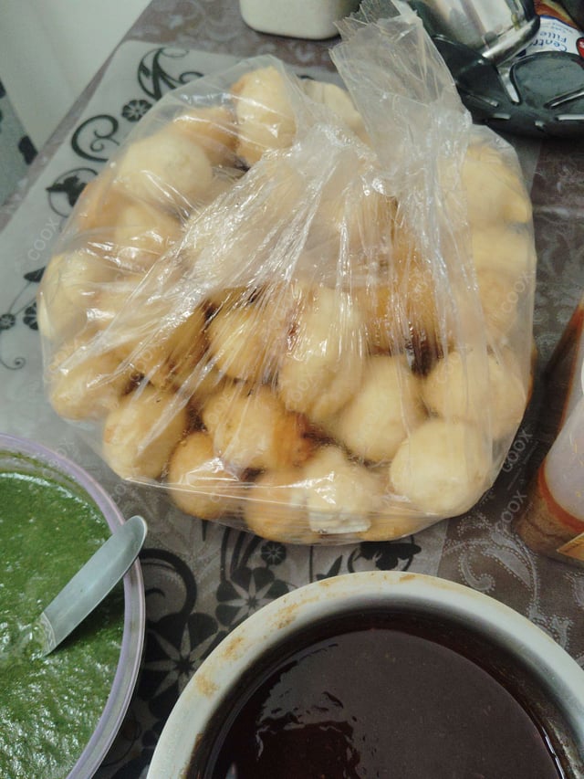 Delicious Dahi Bhalla prepared by COOX