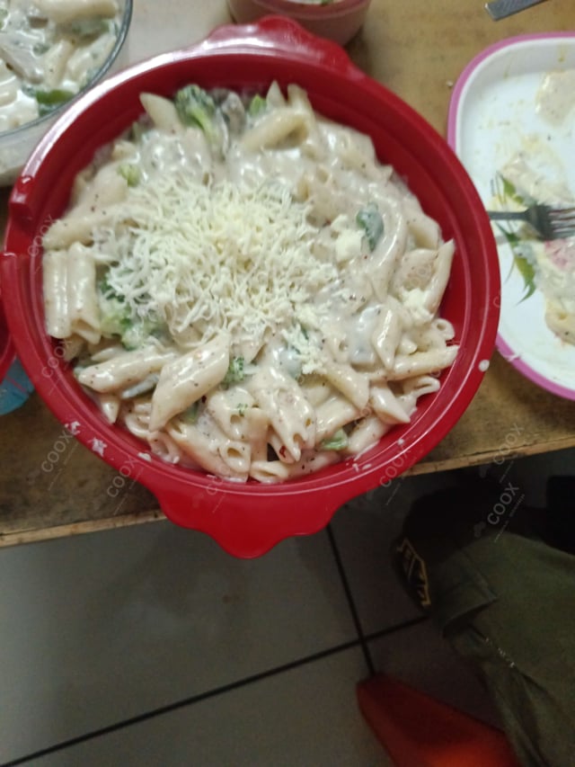 Delicious Pasta in White Sauce prepared by COOX