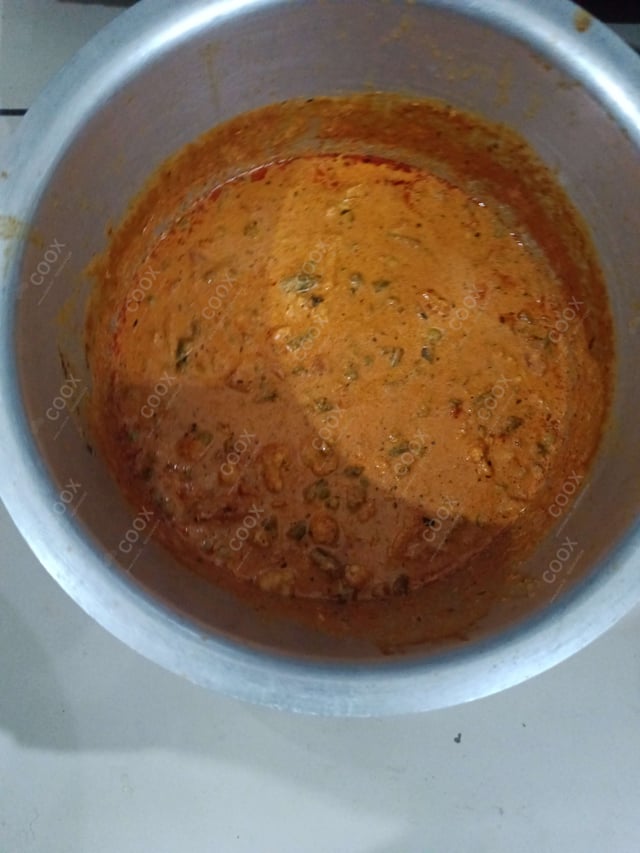 Delicious Vegetable Makhani prepared by COOX