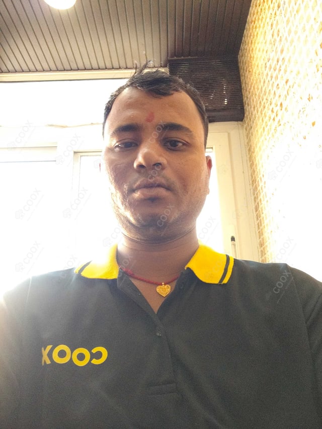 Chef from COOX at bookings. Professional cooks chefs at home