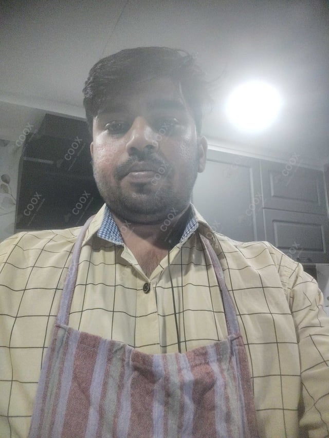 Chef from COOX at bookings. Professional cooks chefs at home
