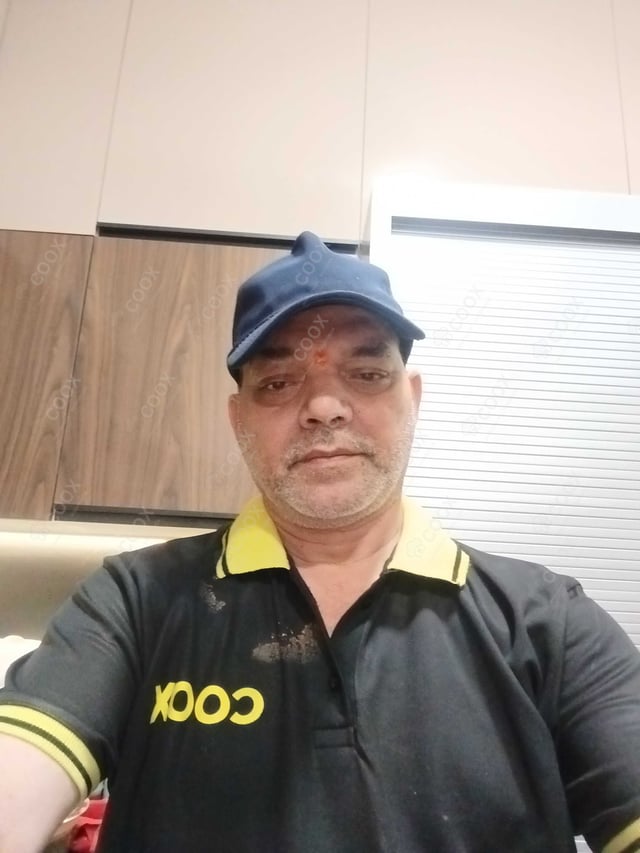 Chef from COOX at bookings. Professional cooks chefs at home