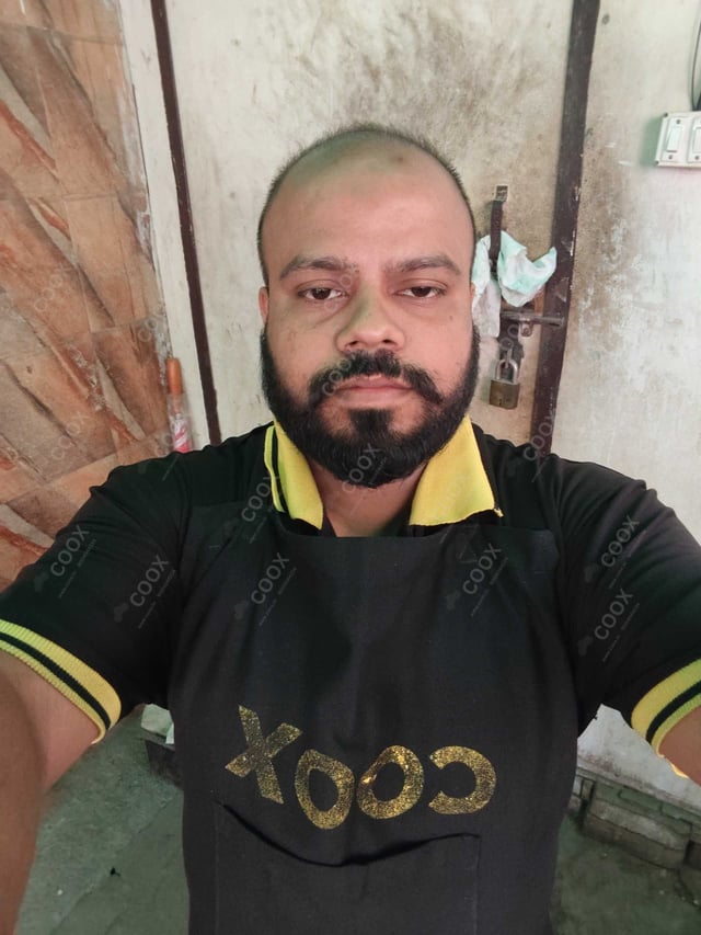 Chef from COOX at bookings. Professional cooks chefs at home