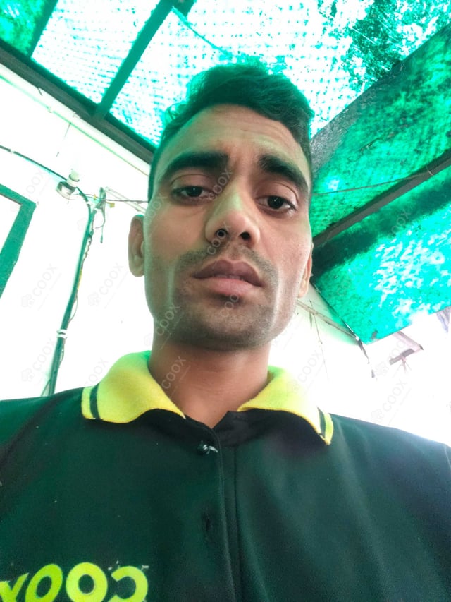 Chef from COOX at bookings. Professional cooks chefs at home