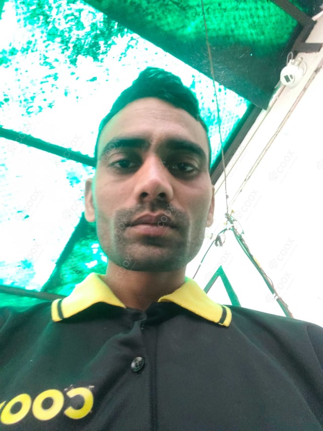 Chef from COOX at bookings. Professional cooks chefs at home