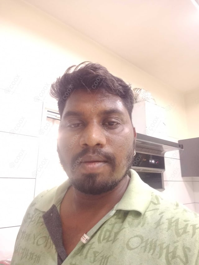 Chef from COOX at bookings. Professional cooks chefs at home