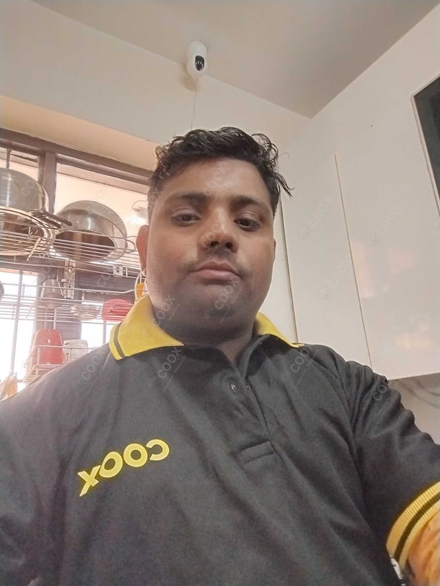 Chef from COOX at bookings. Professional cooks chefs at home