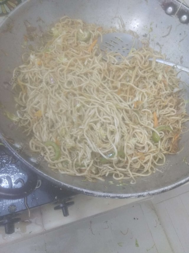 Delicious Veg Hakka Noodles prepared by COOX