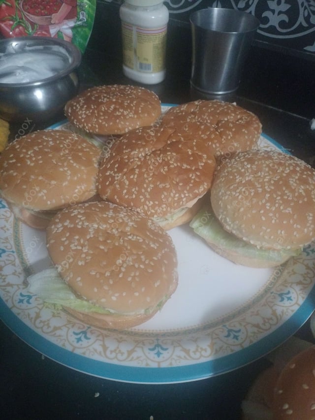 Delicious Mini Veg Burgers prepared by COOX