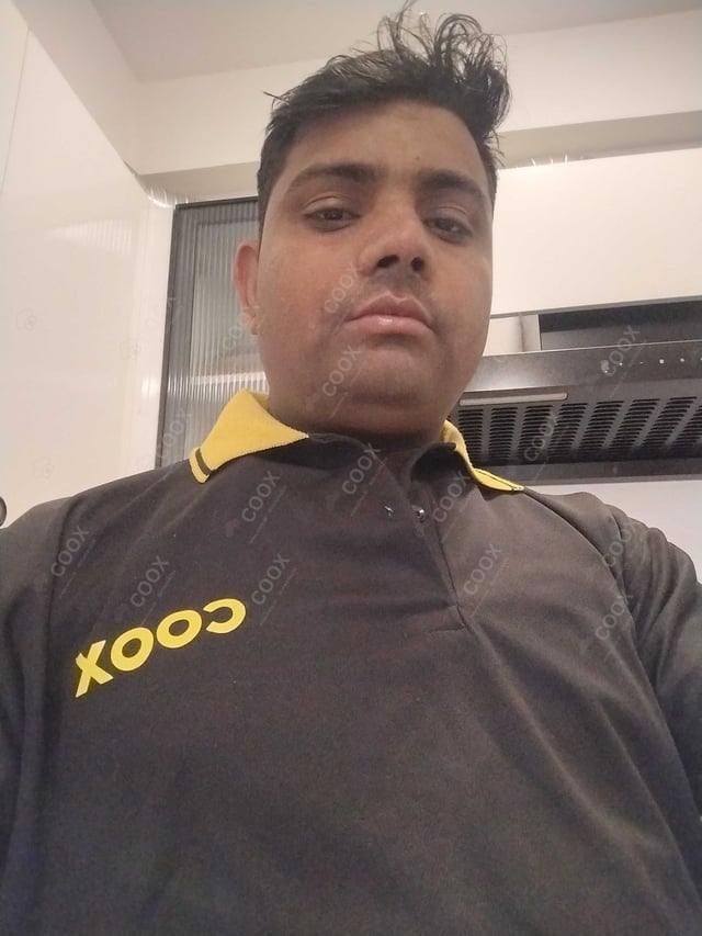 Chef from COOX at bookings. Professional cooks chefs at home