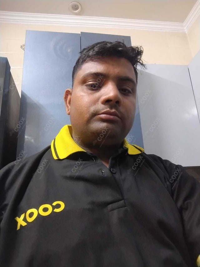 Chef from COOX at bookings. Professional cooks chefs at home