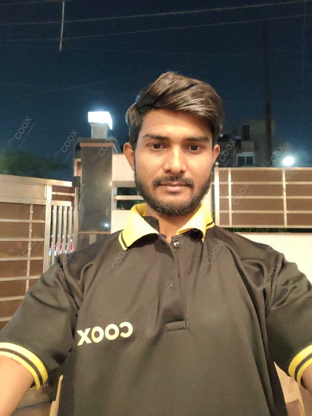 Chef from COOX at bookings. Professional cooks chefs at home