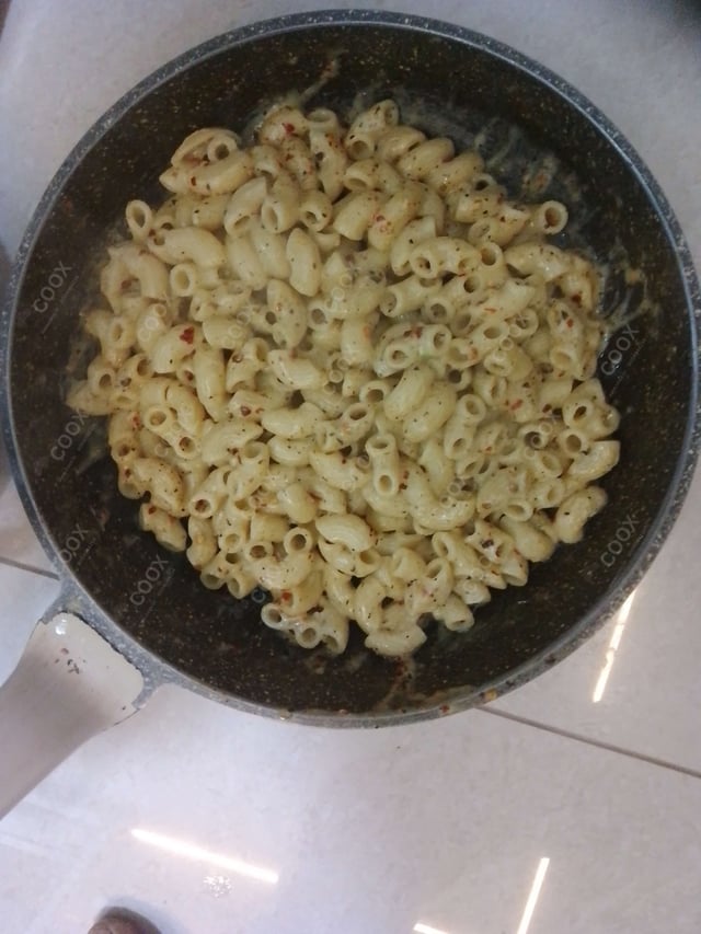 Delicious Mac and Cheese prepared by COOX