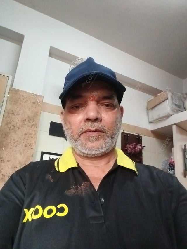 Chef from COOX at bookings. Professional cooks chefs at home