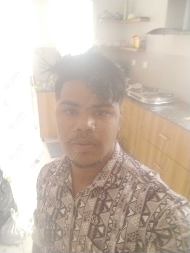 Chef from COOX at bookings. Professional cooks chefs at home