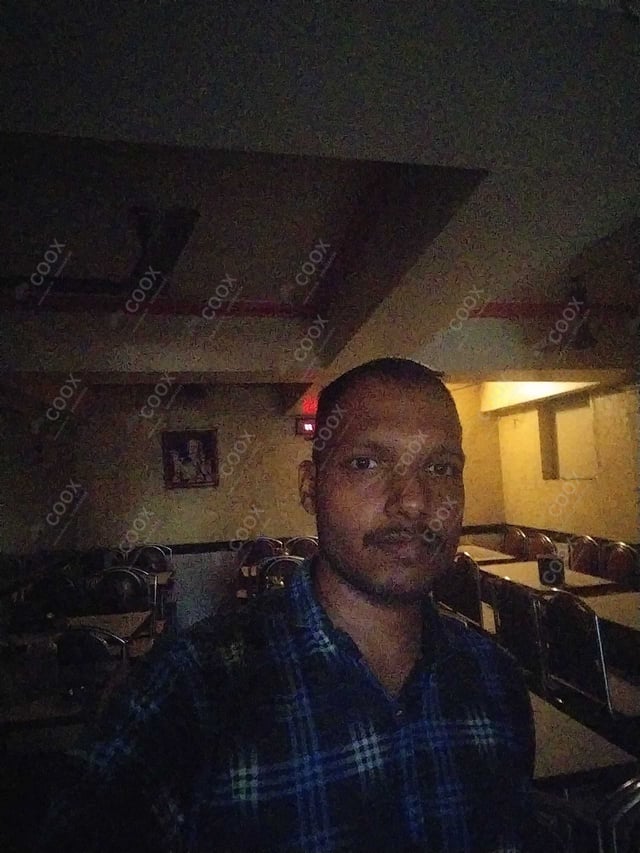 Chef from COOX at bookings. Professional cooks chefs at home
