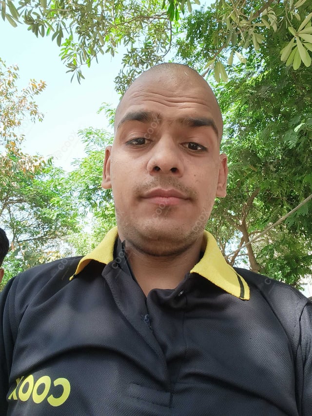 Chef from COOX at bookings. Professional cooks chefs at home