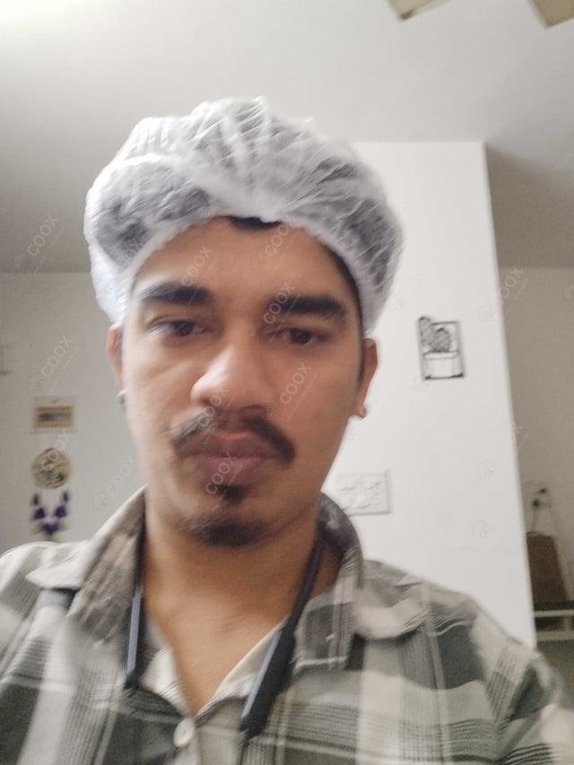 Chef from COOX at bookings. Professional cooks chefs at home