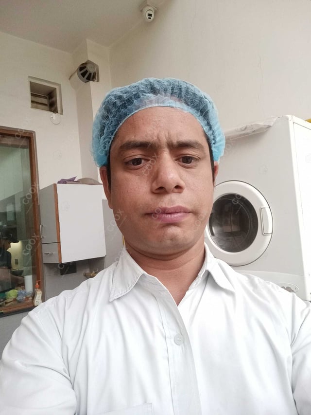 Chef from COOX at bookings. Professional cooks chefs at home