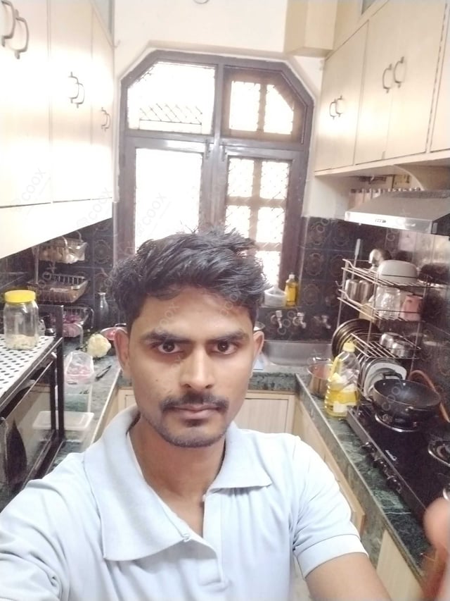 Chef from COOX at bookings. Professional cooks chefs at home