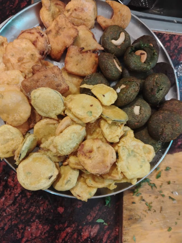 Delicious Mix Pakode prepared by COOX