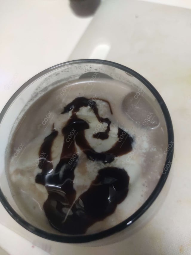 Delicious Chocolate Milkshake prepared by COOX