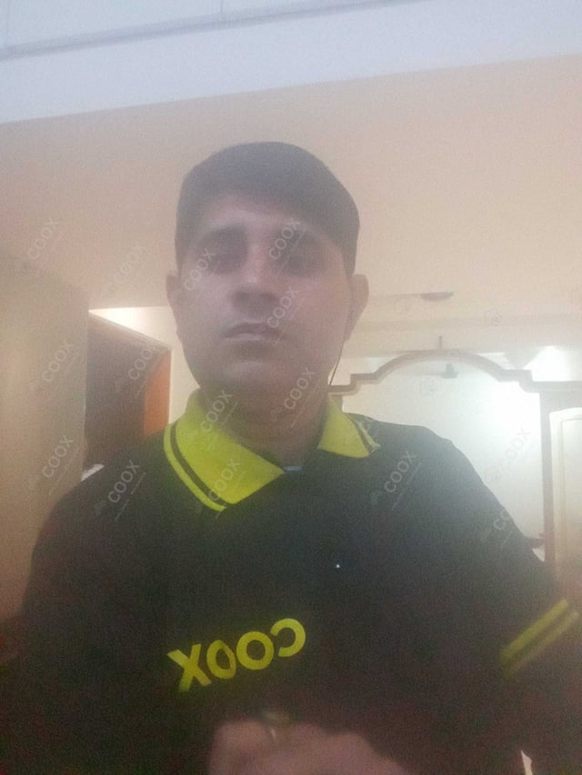 Chef from COOX at bookings. Professional cooks chefs at home