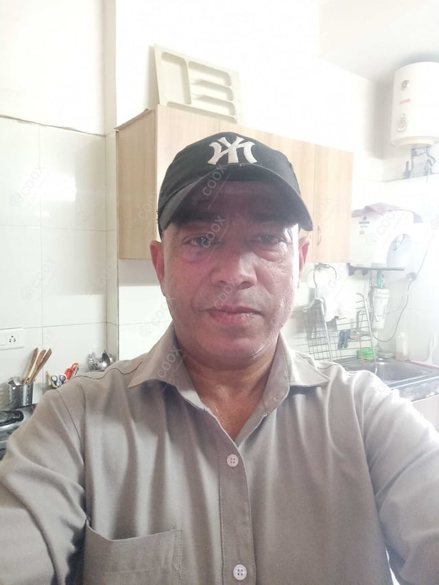 Chef from COOX at bookings. Professional cooks chefs at home