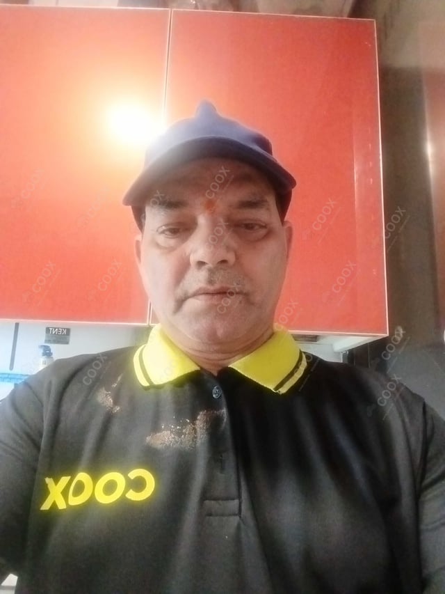 Chef from COOX at bookings. Professional cooks chefs at home