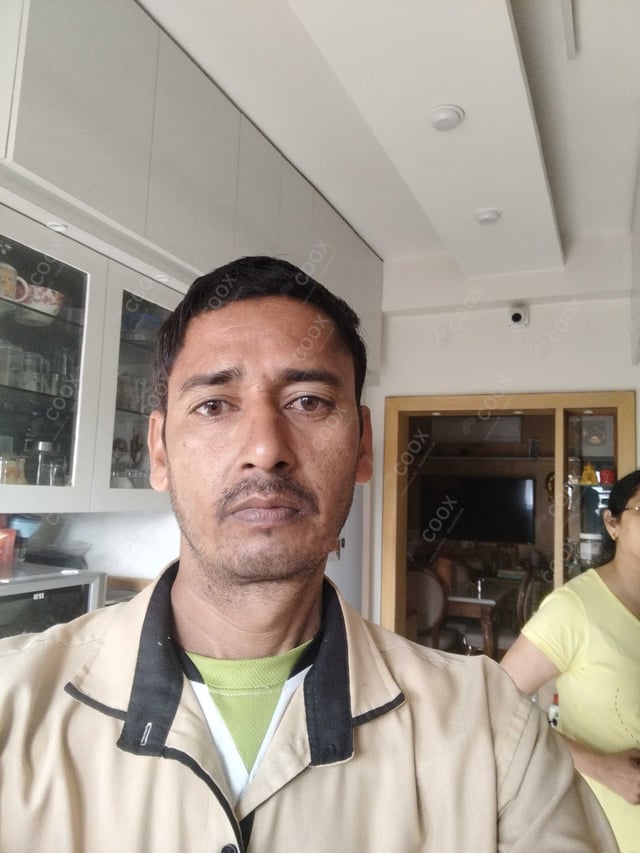 Chef from COOX at bookings. Professional cooks chefs at home