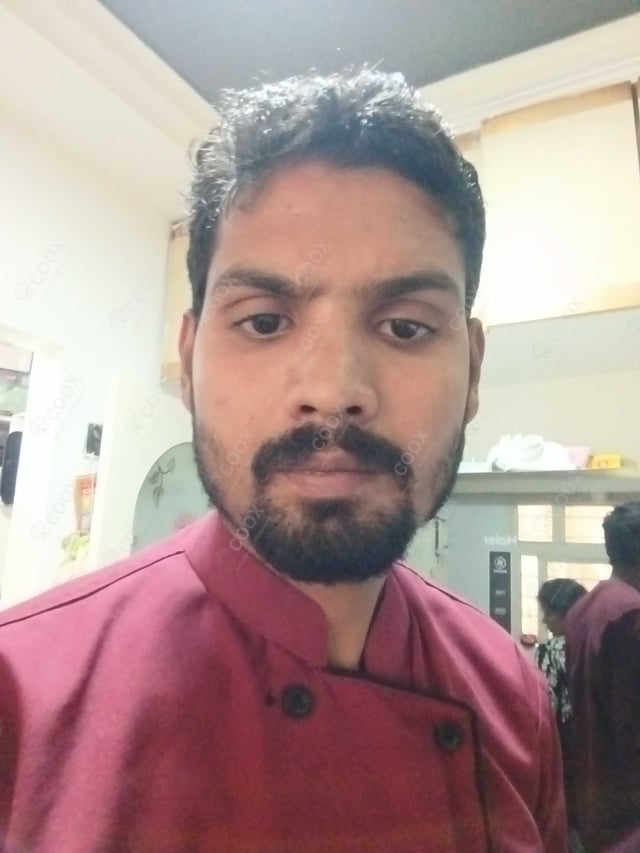 Chef from COOX at bookings. Professional cooks chefs at home